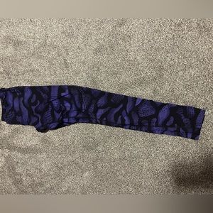Purple print lululemon leggings size 8